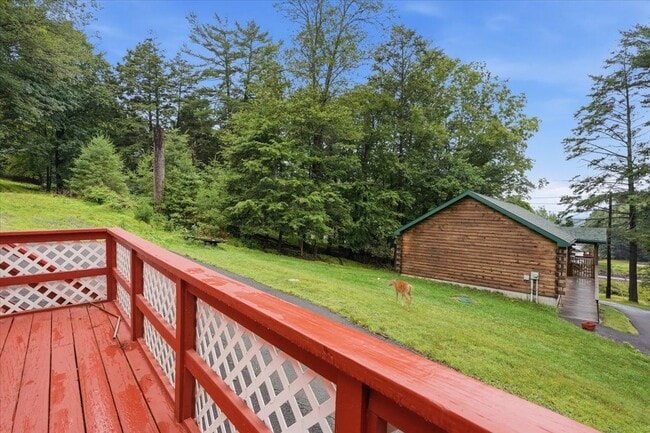 Building Photo - 107 Apple Dr