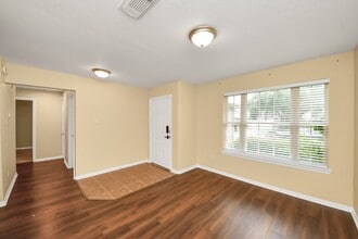 Building Photo - 2222 Summit Meadow Dr