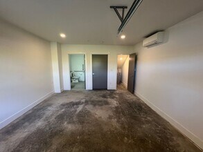 Building Photo - 3773-3775 Klindt Dr
