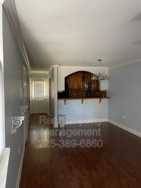 Foto del edificio - 13080 Burgess Ave