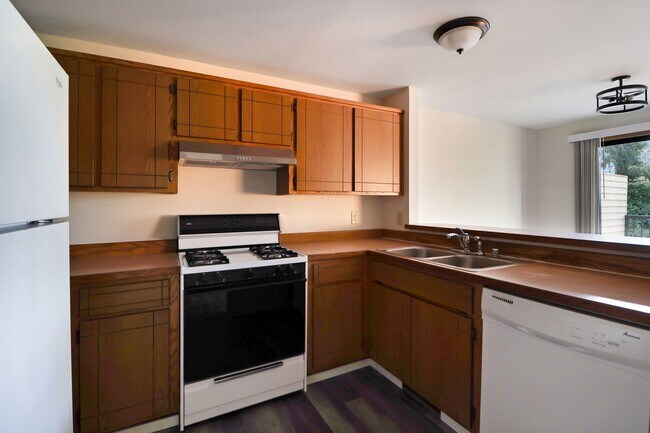 Foto del edificio - 3 Bed 2.5 Bath - Townhome - Close to Downtown