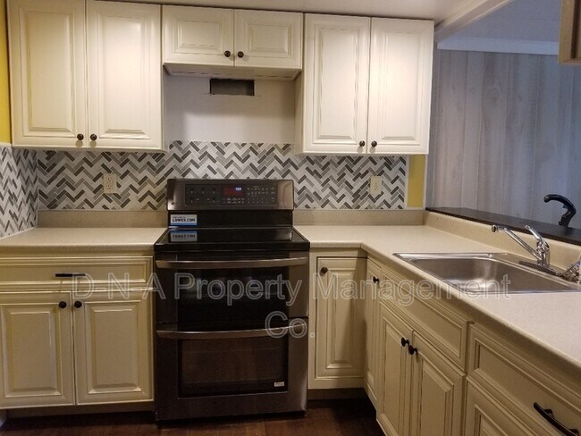 Foto del edificio - 4703 Norwood Ln