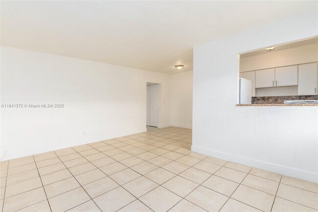 Building Photo - 6921 Rue Vendome