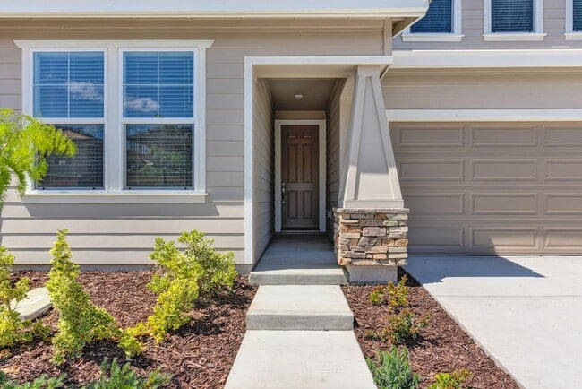 Building Photo - Fabulous BRAND NEW Home in West Roseville ...