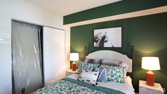 Segunda habitación - 2HAB, 2BA - 972 ft² - Sandstone - The Quarry Apartments