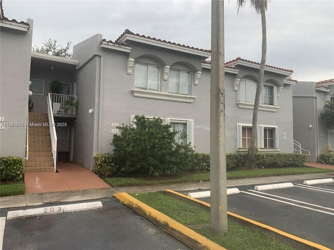 Foto del edificio - 4720 NW 114th Ave