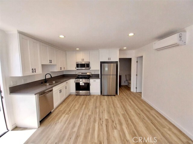 Building Photo - 12821 Doty Ave