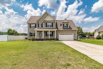 Building Photo - 303 Glenn Laurel Dr
