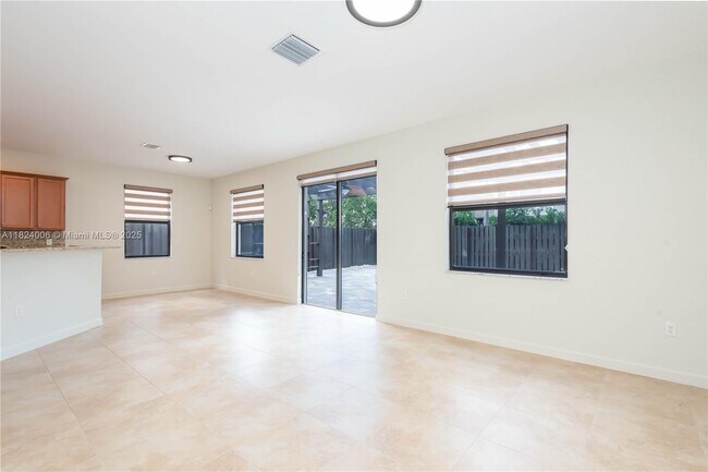 Building Photo - 11510 NW 88th Ln