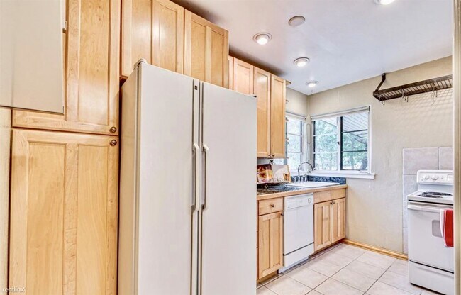 Foto del edificio - 2 br, 1 bath House - 1881 S Saint Paul St