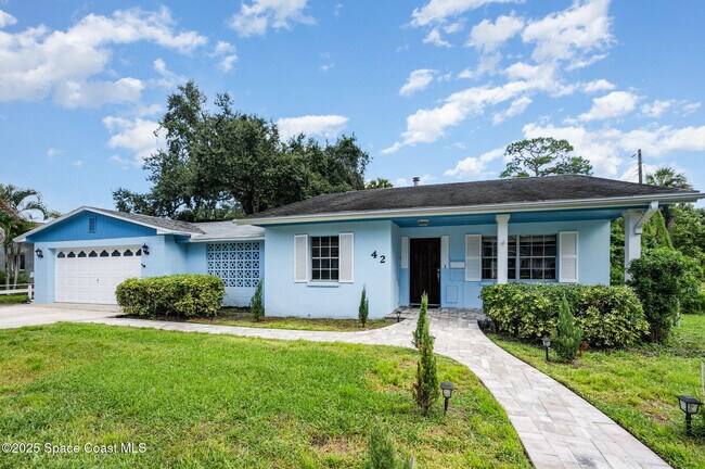 Building Photo - 42 N Fernwood Dr