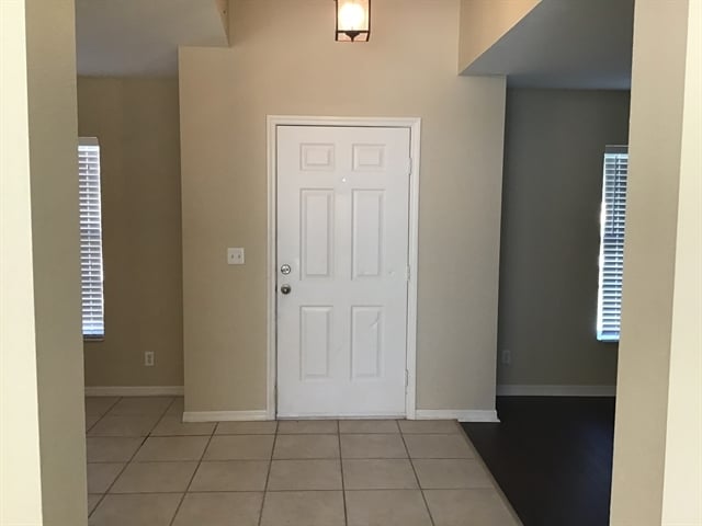 Building Photo - 565 SW Undallo Rd