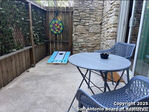 Foto del edificio - 743 Byrnes Dr