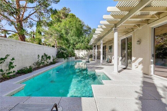 Foto del edificio - 9013 Rivers Edge Dr