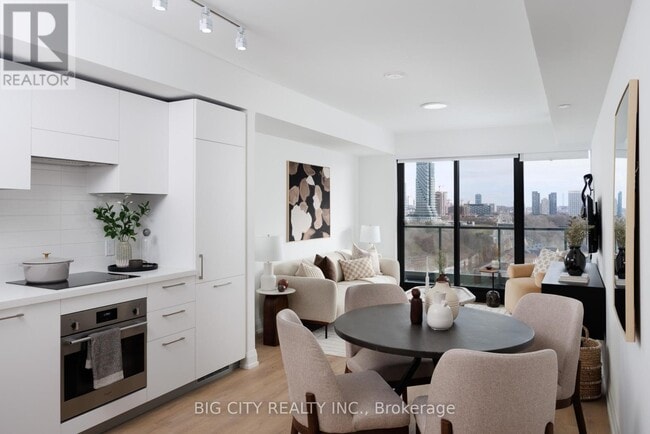 Building Photo - 36 Brentcliffe Rd