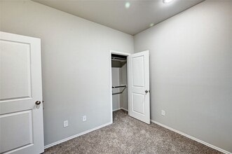 Building Photo - 10196 Barberry St