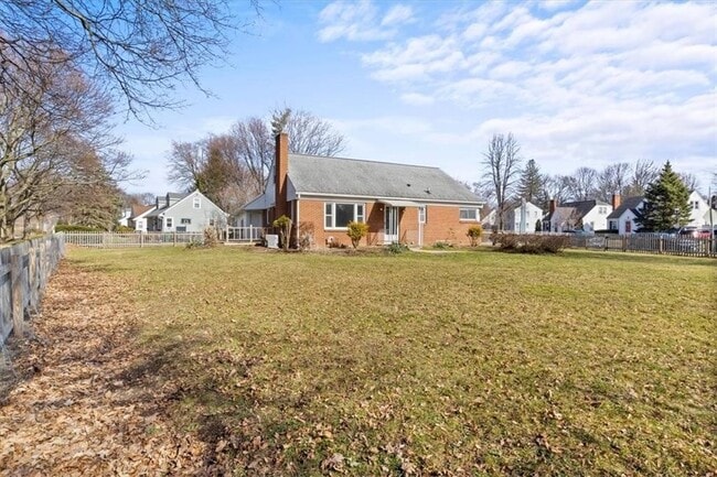 Building Photo - 45 Marsden Rd