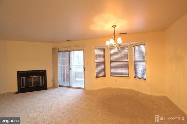 Foto del edificio - 103 Claridge Ct