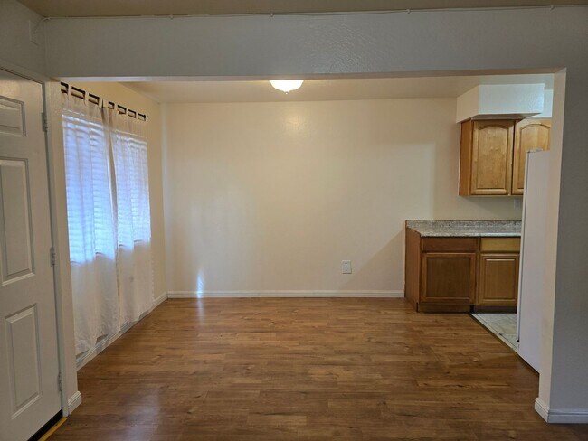 Building Photo - Two story Condo available in El Sobrante, CA