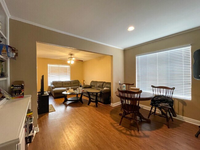 Building Photo - 1607 Lemon Tree Ln