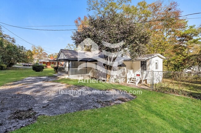 Building Photo - 1708 28th Ave