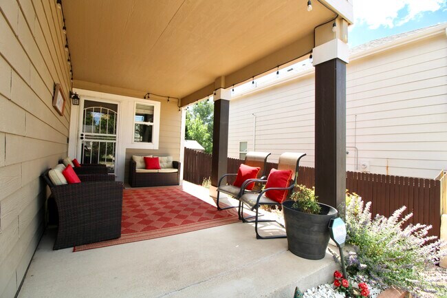 Foto del edificio - 7325 Steward Ln
