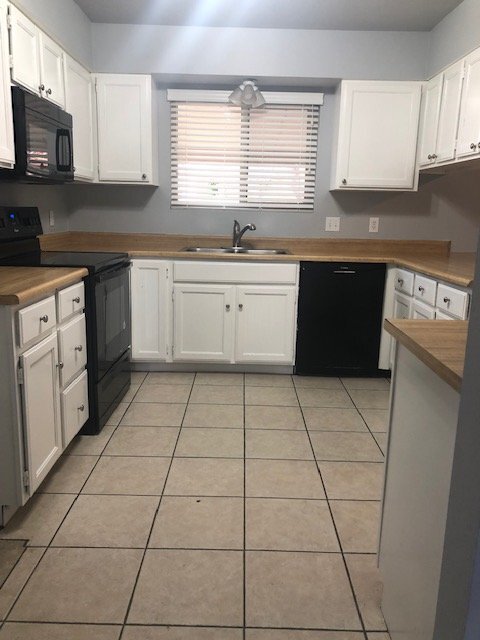 Foto del edificio - 2904 Bloomington Hills Dr