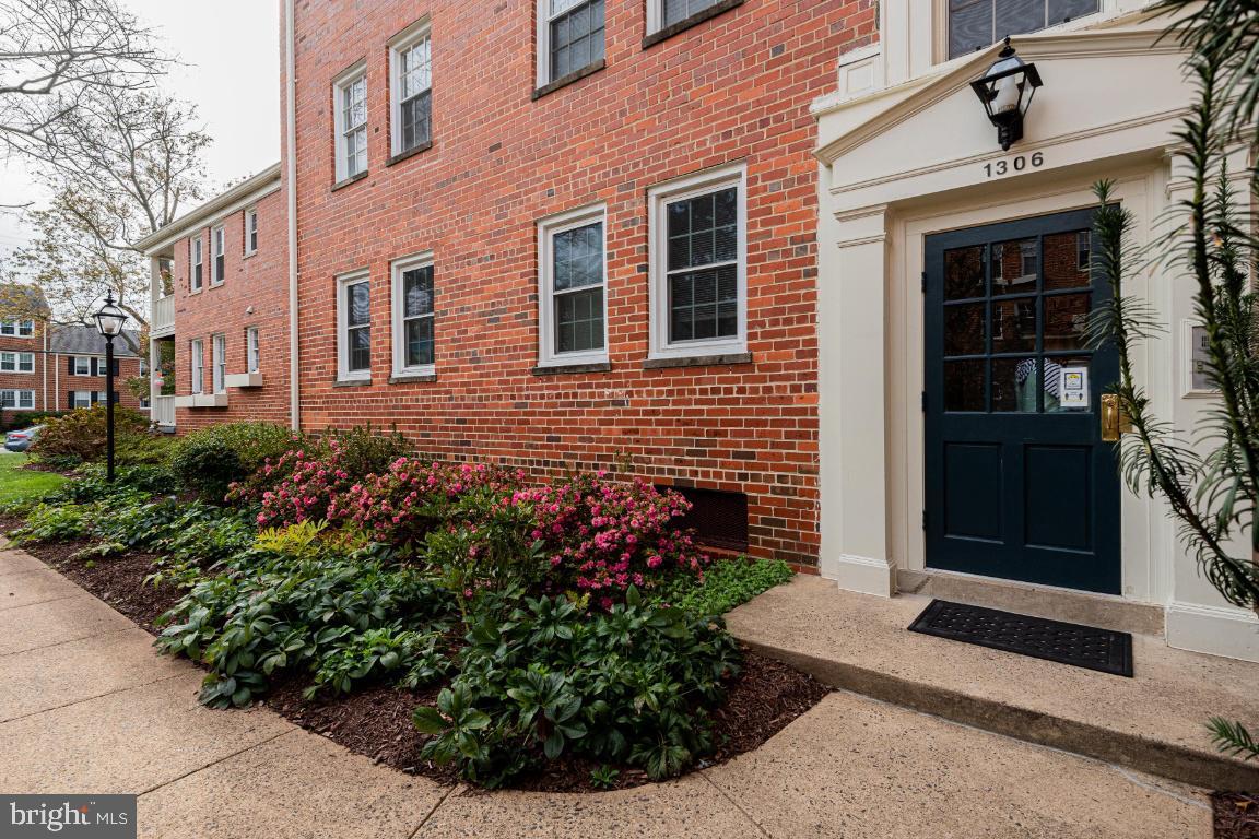 Foto principal - 1306 Belle View Blvd