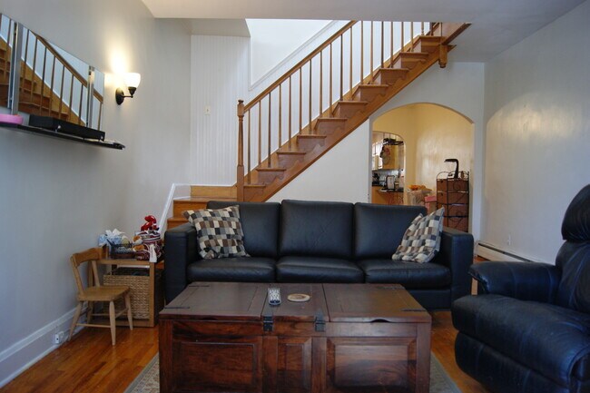 Foto del edificio - Charming 3 Bedroom Townhome in Hampden - B...