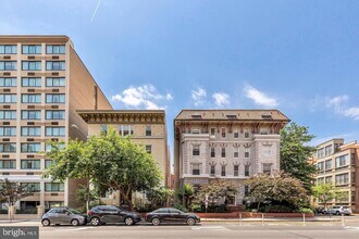 Building Photo - 1322 15th St NW