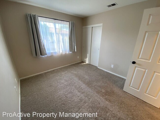Foto del edificio - 3 br, 2.5 bath House - 2338 Huntington Dr