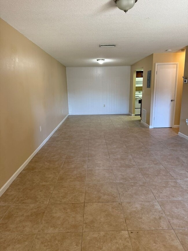 Photo - 1/1 Condo in Summit Village Casselberry