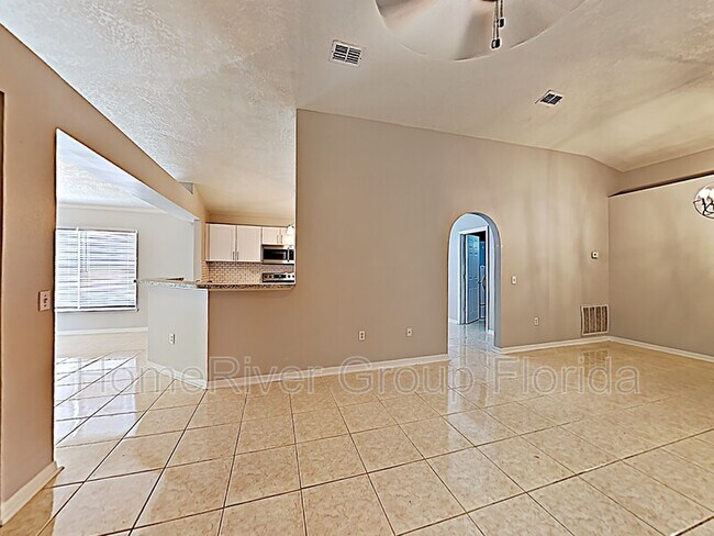 Building Photo - 24941 Ravello St