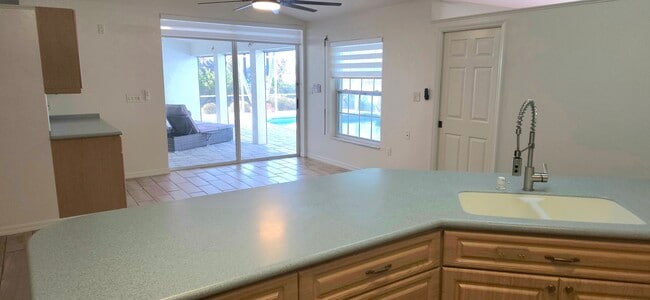 Foto del edificio - 3520 SE 10th Pl