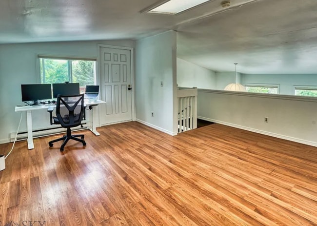 Building Photo - 1805 S Rouse Ave