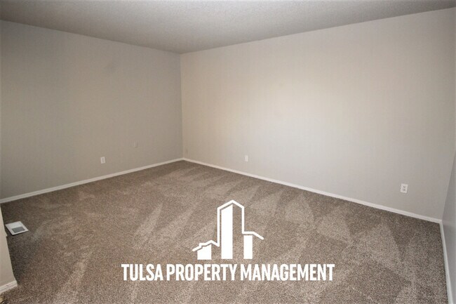 Building Photo - 11133 E 29th St