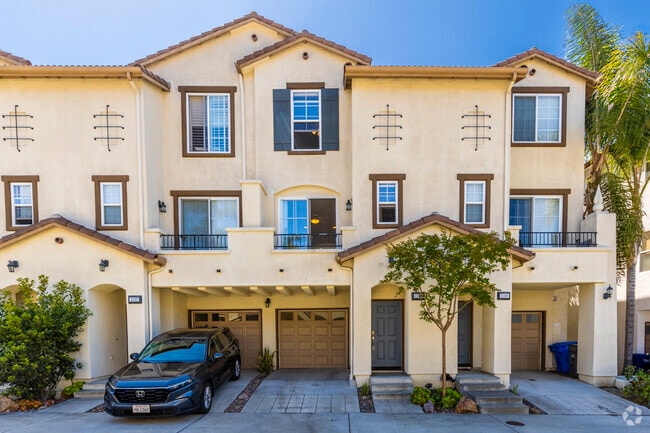 Building Photo - 1143 Terracina Ln