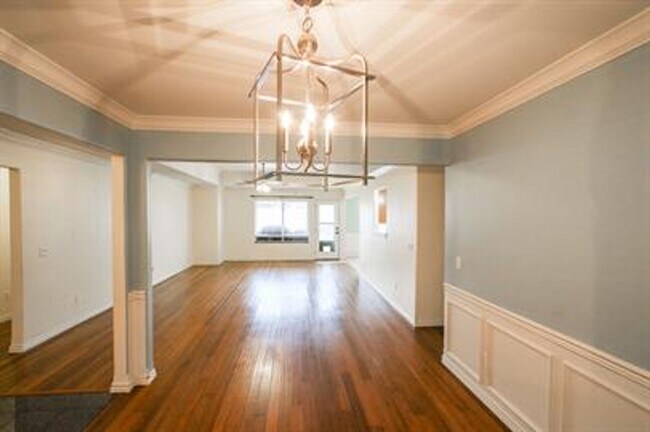 Building Photo - Come home in desirable Centerton neighborh...