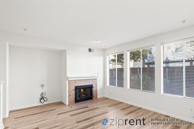 Foto del edificio - 5 br, 3 bath House - 4020 Cloverfield Ct, ...
