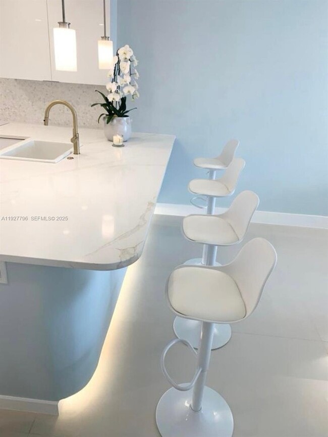 Foto del edificio - 3580 S Ocean Blvd