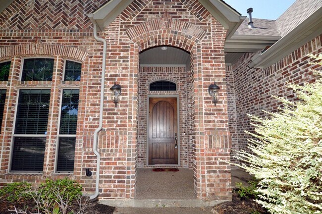 Building Photo - COMING SOON/VIEW NOW - Stunning 4-Bedroom Home in NRH with Media Room, Sunroom & Lawn Care Included!