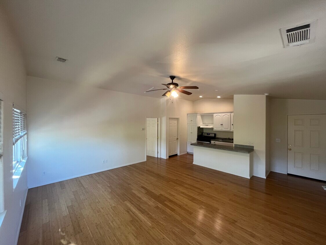 Foto principal - 805 Washington St