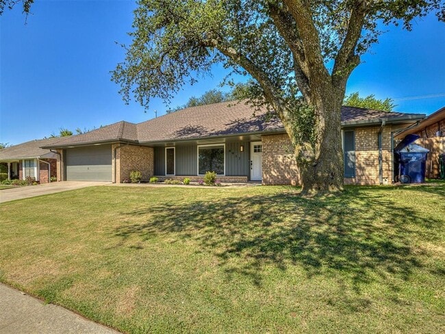 Building Photo - Look at this beautiful home!