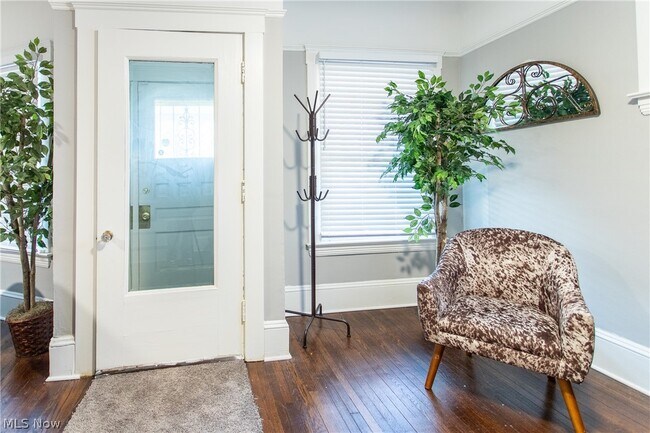 Foto del edificio - 10605 Ashbury Ave