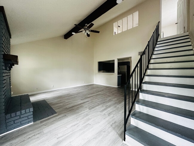 Building Photo - 1205 W Texas St