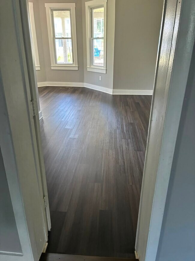 Building Photo - 2207 Chelsea Terrace