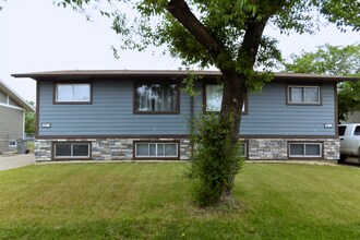 Building Photo - 9314-9108 108 Ave