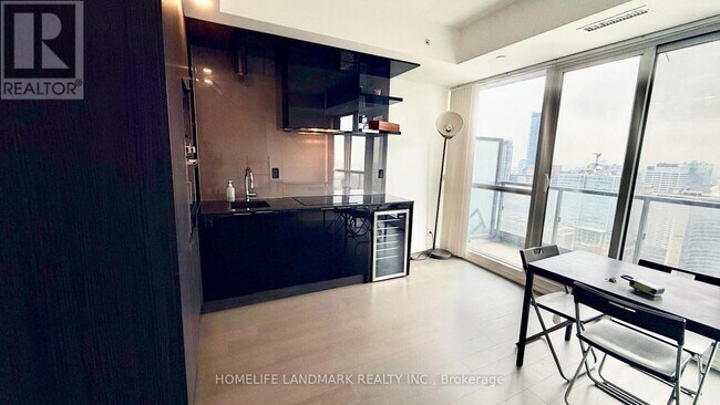 Building Photo - 70 Temperance St