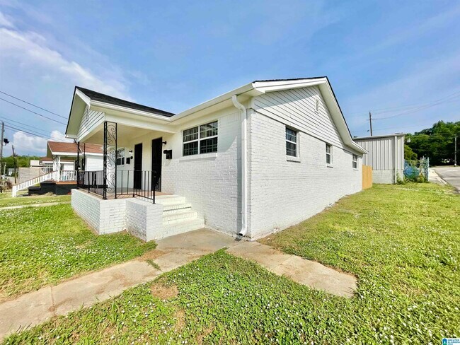 Building Photo - 4703 4th Ave S