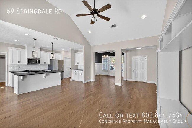 Building Photo - 69 Springdale Rd